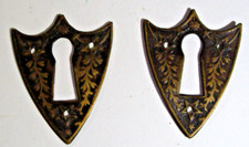 LOT 2 entrées de clé/serrure-Bronze patiné rigide-mobilier de style-5,1x4 cmTBE