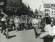 LIBERATION PARIS prisonniers allemands 2ème DB 25 août 1944 RIVOLI