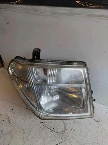 Nissan navara d22 - nissan, droit