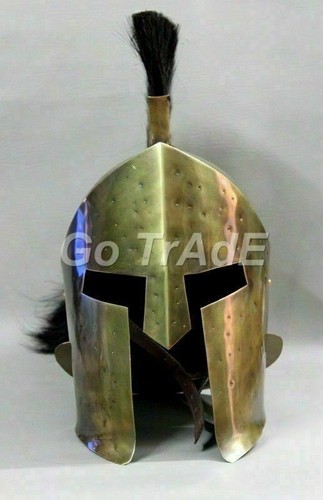 Casque spartiate médiéval