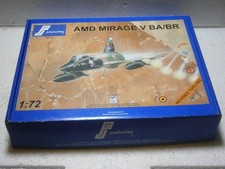 MAQUETTE AVION COMBAT AMD