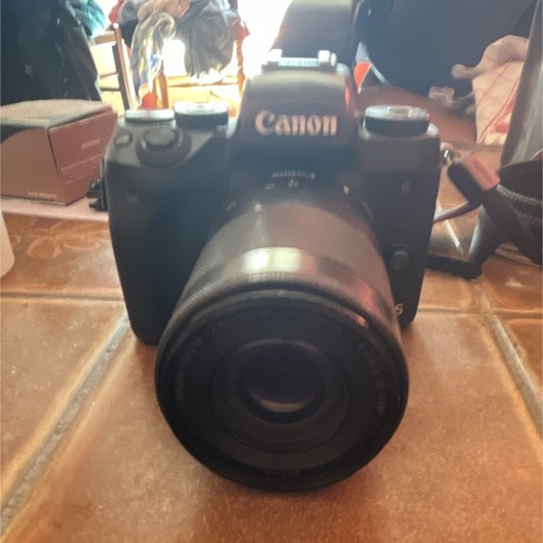 Canon eos noir - eos, m5