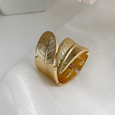 Embrasse de rideau en plumes