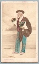 CDV 1870 Pau Vendeur de Fleurs des Pyrénées Photo Colorisée Hand tinted Béarn