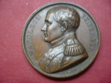 MEDAILLE  NAPOLEON   EMPEREUR