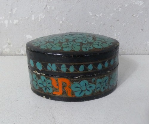 Ancienne boite carton - en,