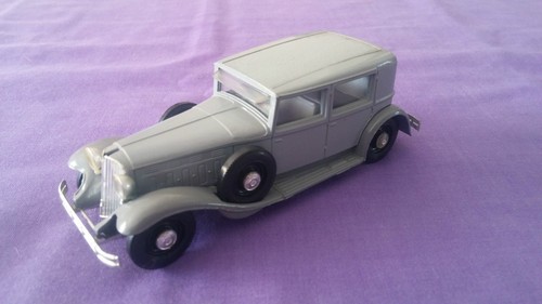 Véhicule miniature renault - véhicule,