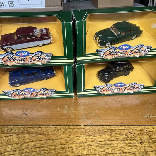 Lot corgi classic cars - lot,
