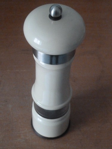 Moulin poivre en ceramic - ,