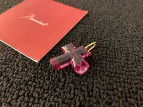 Pendentif croix couleur