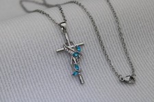 Collier croix papillon chaîne