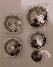 7 LOGO Embleme BMW carb Noir Gri Capot 82mm Coffre 74mm Volant 4cache moyeu 68mm