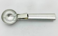 ancienne cuillère à glaces à poussoir Scoop Pat USA métal 1960 18 x 5 cm env