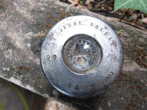 Rare matrice bouton jeune - bouton,