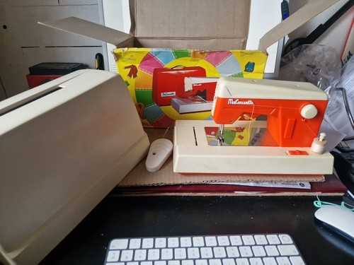 Machine coudre orange - machine,