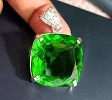 50 CT Vert Topaze Coussin