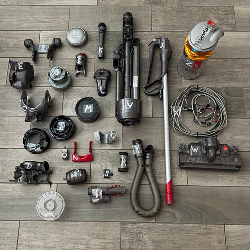 Dyson dc18 slim vacuum - dyson,