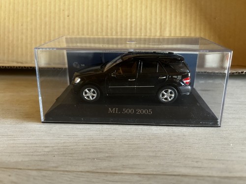 Mercedes 500 2005 - 500, 1:43
