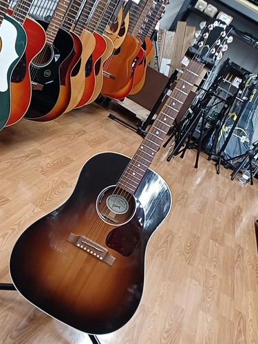 Guitare acoustique électrique