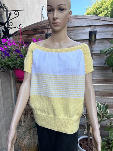 Pull manches courtes tricoté