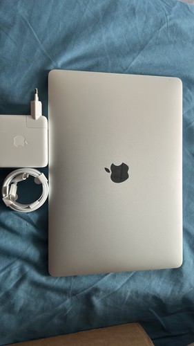 Macbook pro 2020 touch - pro,