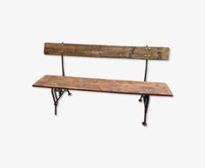 Banc de jardin en bois et piètement en fonte 