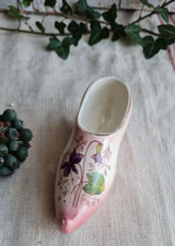 ANCIENNE CHAUSSURE PORCELAINE BISCUIT  PORTE AIGUILLE A CHAPEAUX