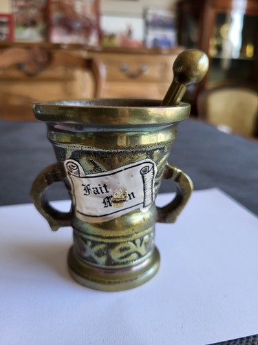 Mortier avec pilon - , métal