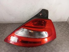 Feu arriere principal droit