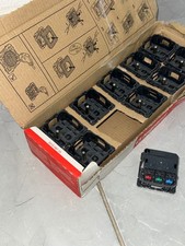 LOT  10 Legrand Céliane 67111 ou 671 11 - Prises de courant 2P+T 16A.  NEUF