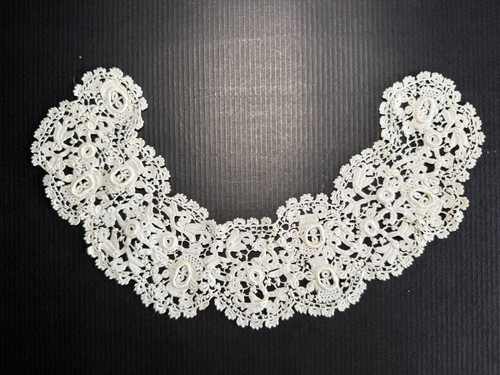 Dentelle ancienne petit col - petit,