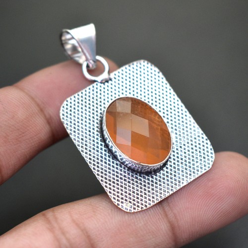 Pendentif pierre précieuse