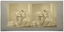 Nature morte Fleurs devant le