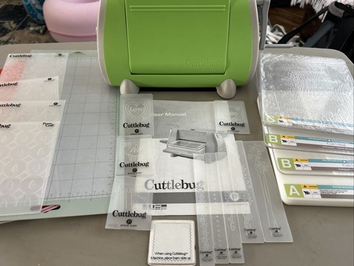 Cricut cuttlebug embosser die - cricut,