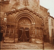 FRANCE Arles Cathédrale