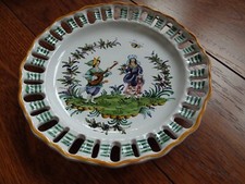 1 BELLE ASSIETTE AJOUREE EN