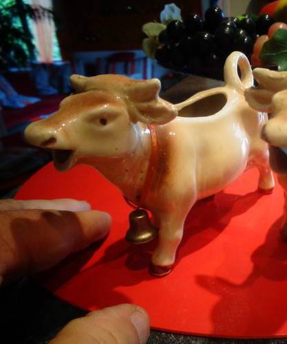Ancienne petite vache d - petite,