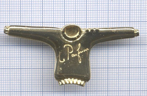 Pin vintage pull - pin's, "