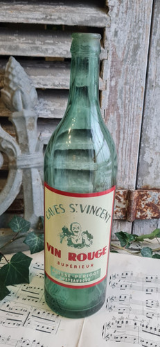 Ancienne bouteille vin vide - de,