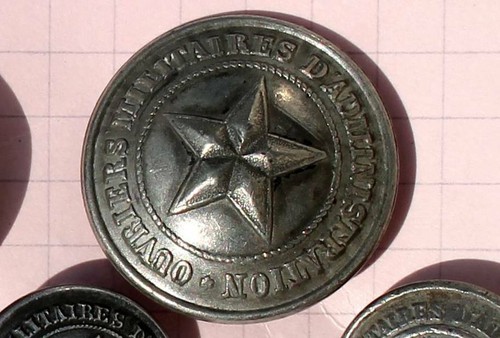 Uniform button military - button,