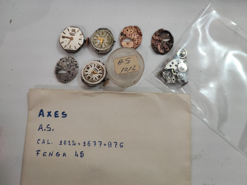Watch lot movement 1012 - lot,
