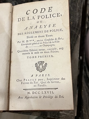 Livre ancien xviii code la - xviii,