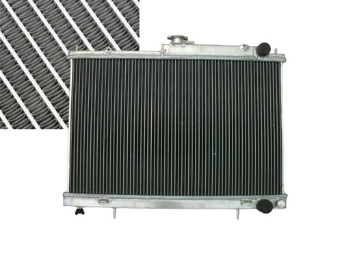 Aluminum radiator pour nissan - aluminum,
