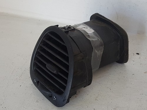 Grille aération passager
