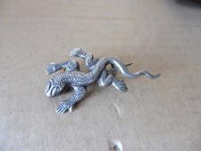 broche -petite salamandre ou autre 