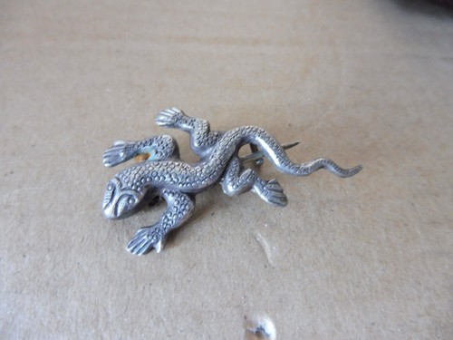 Broche petite salamandre ou - -petite,