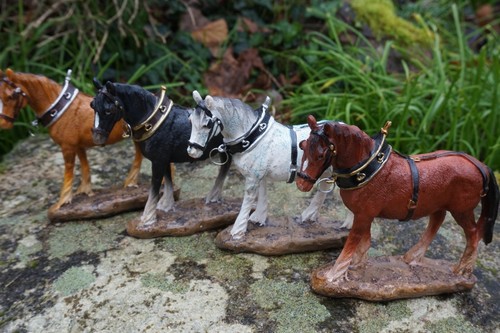 Na0709 lot figurines - 4,