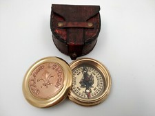 Boussole marine Dollond laiton et cuivre décor voilier étui cuir, neuve 