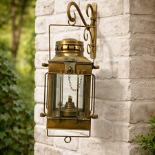 Ancienne lampe cargo suspendue