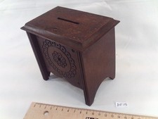 ancienne tirelire bretonne en bois, coffret à abattant (DF15)